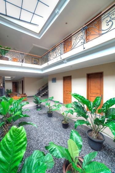 Maharani Guest House Yogyakarta Exterior foto